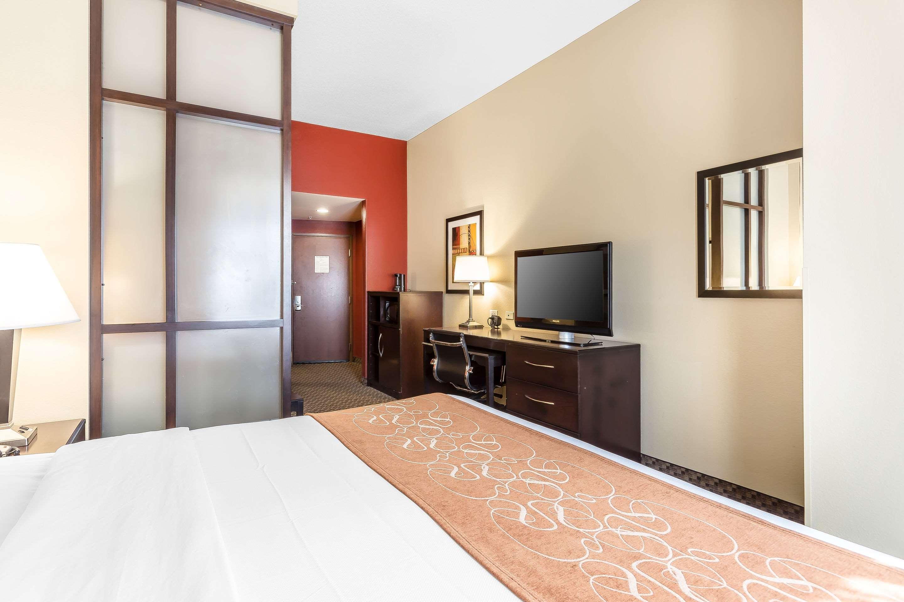Comfort Suites Charleston West Ashley Esterno foto