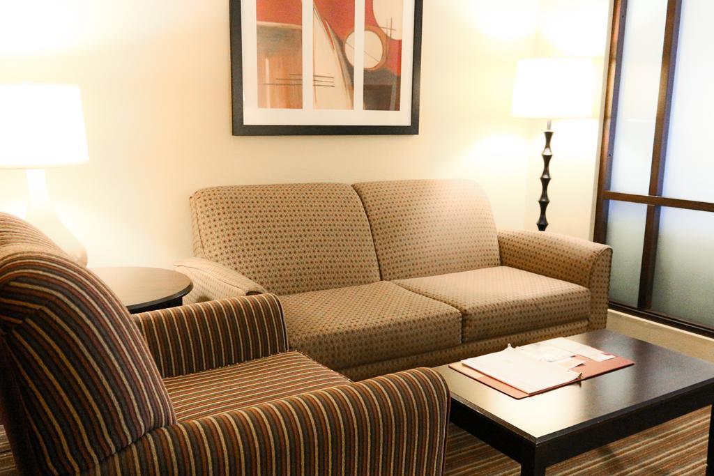 Comfort Suites Charleston West Ashley Esterno foto