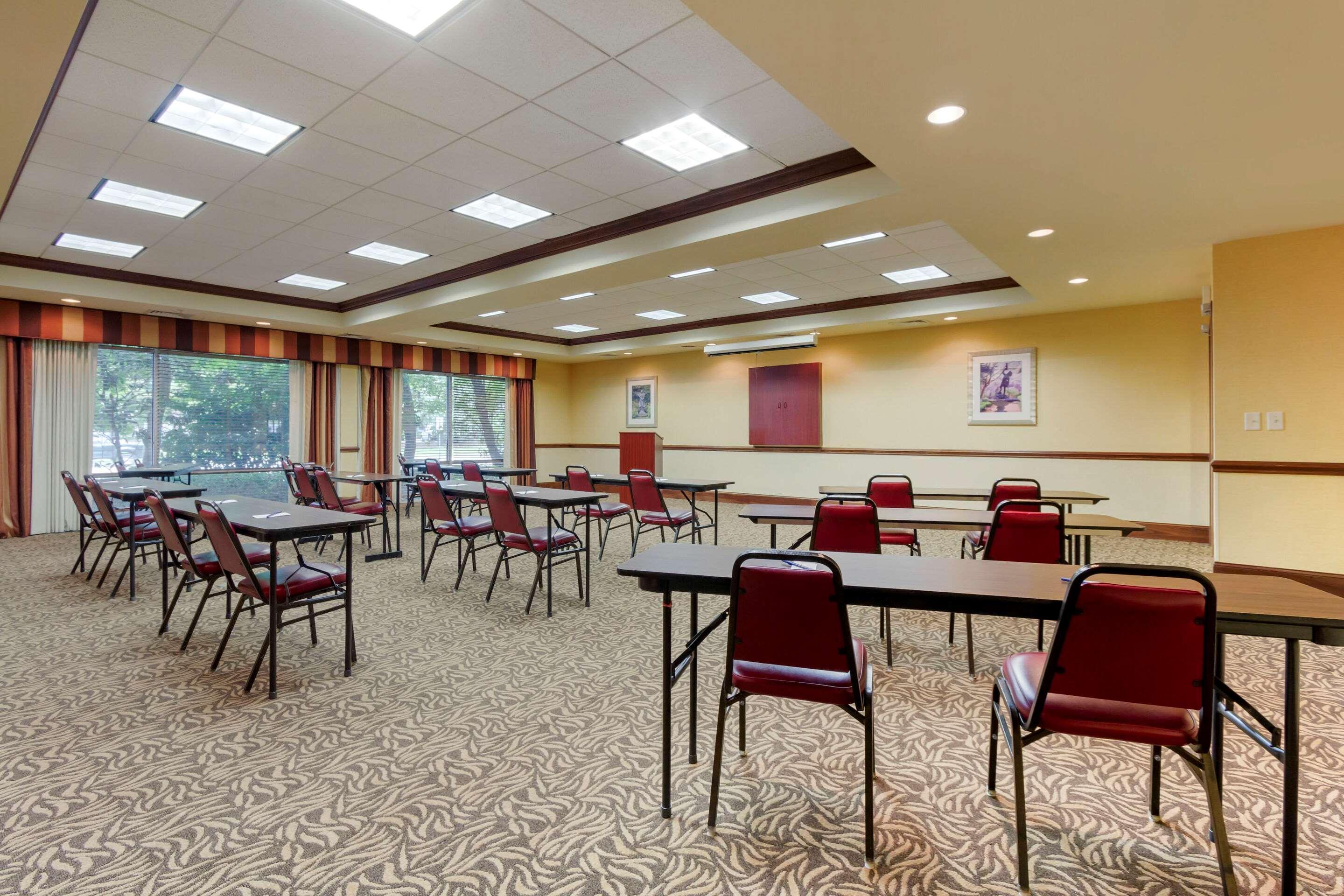 Comfort Suites Charleston West Ashley Esterno foto