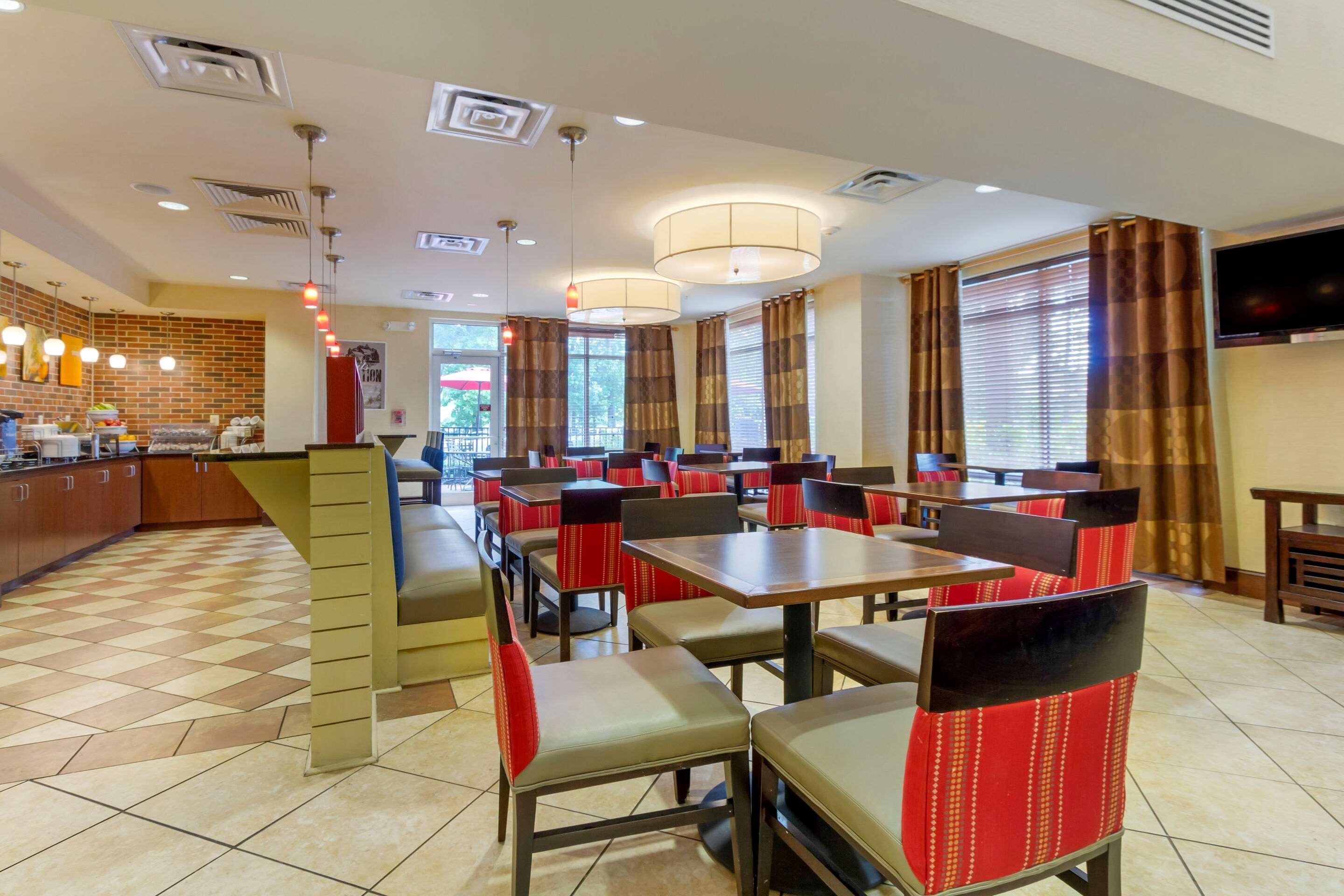 Comfort Suites Charleston West Ashley Esterno foto